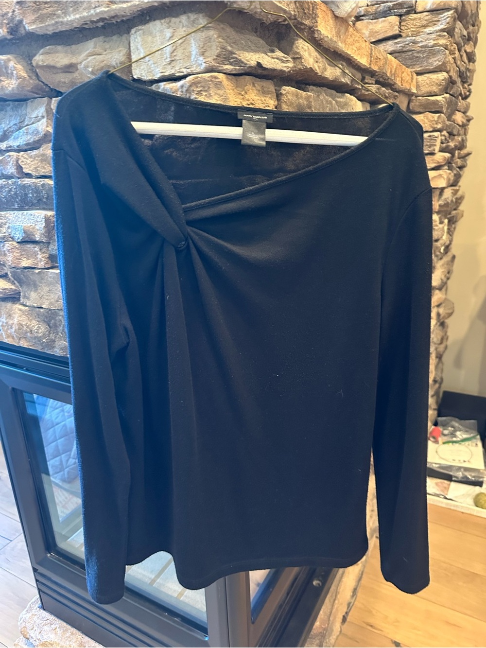 Black Women's Twist-Detail Long Sleeve Top